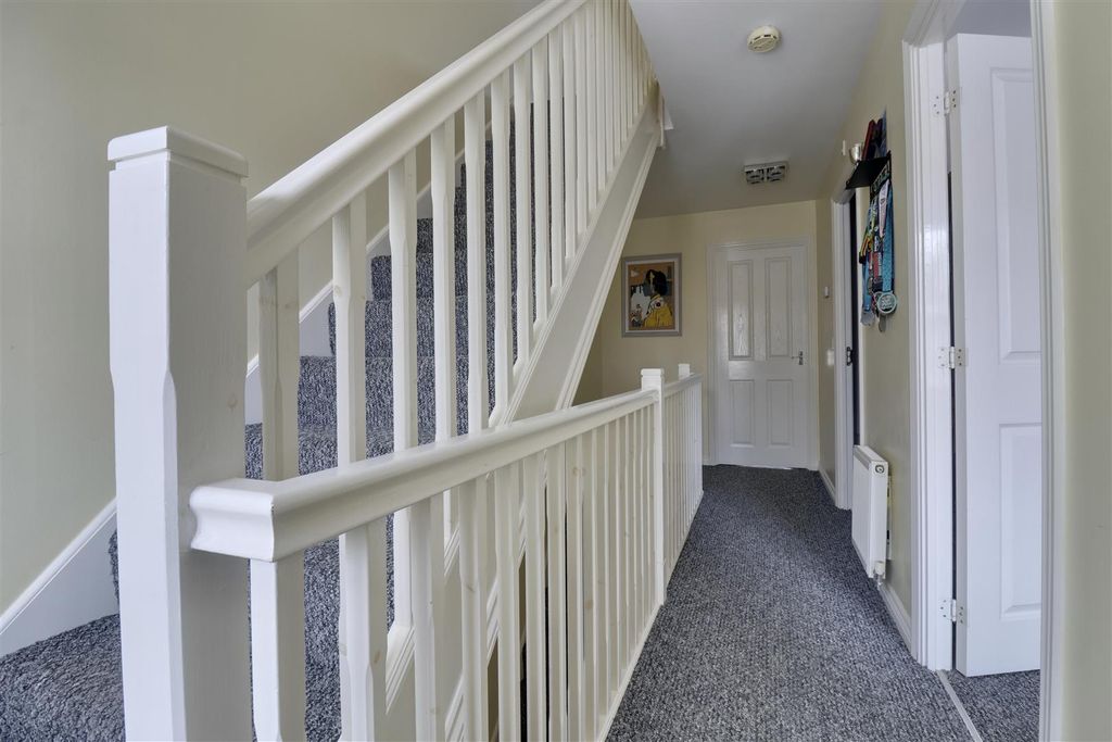 Additional image 9 of 4 bed town house for saleEast Shore Way, Portsmouth PO3