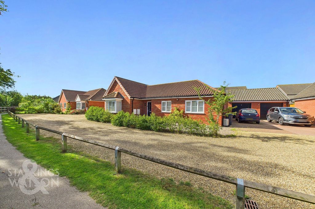 Additional image 24 of 3 bed detached bungalow for saleSomme Close, Wymondham NR18