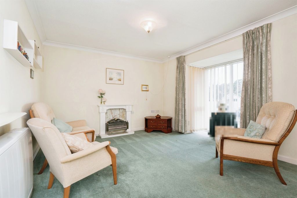 2 bed maisonette for saleSharon Road, West End, Southampton SO30