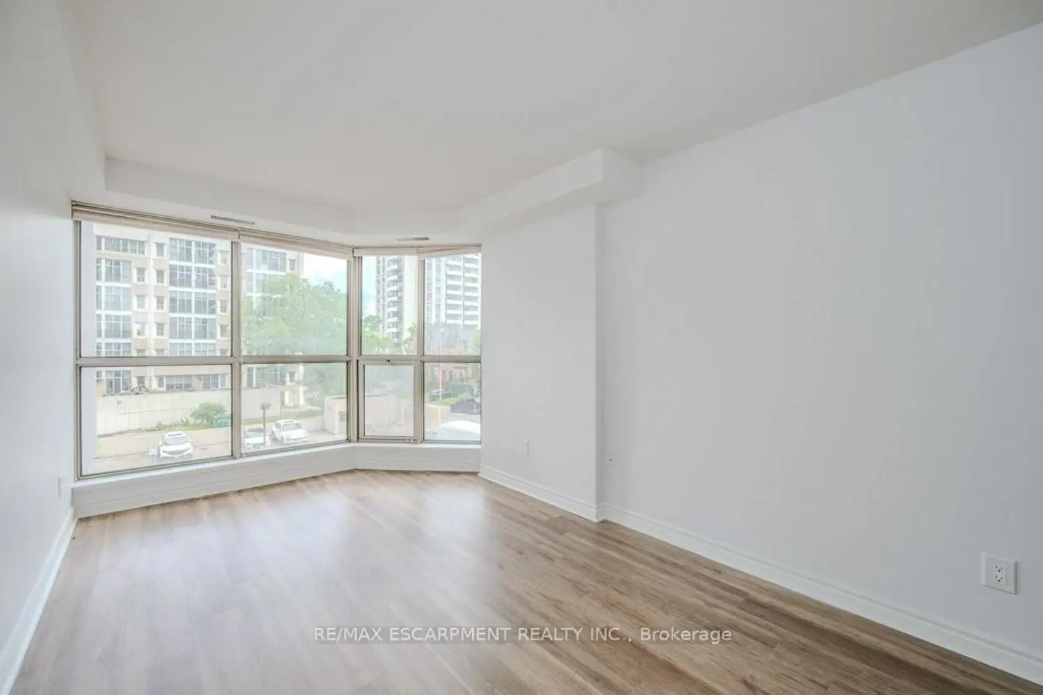Additional image 5 of 67 Caroline Street 302 (B)