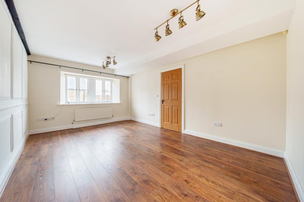Additional image 2 of 2 bed flat for saleWitney, Oxfordshire OX28