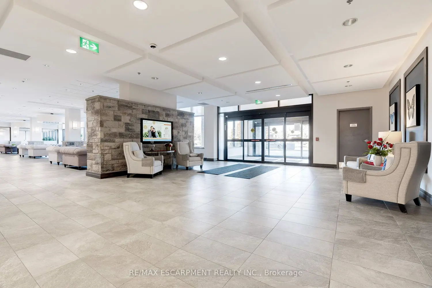Additional image 6 of 3290 New Street 106