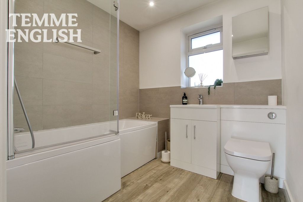 Additional image 17 of 3 bed detached bungalow for saleJersey Gardens, Wickford SS11