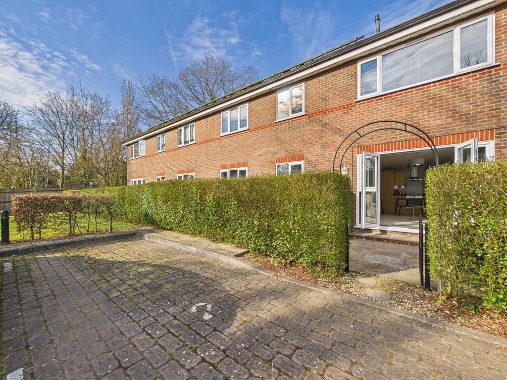 Additional image 7 of 2 bed flat for saleFerndale Road, Ashford, Surrey TW15
