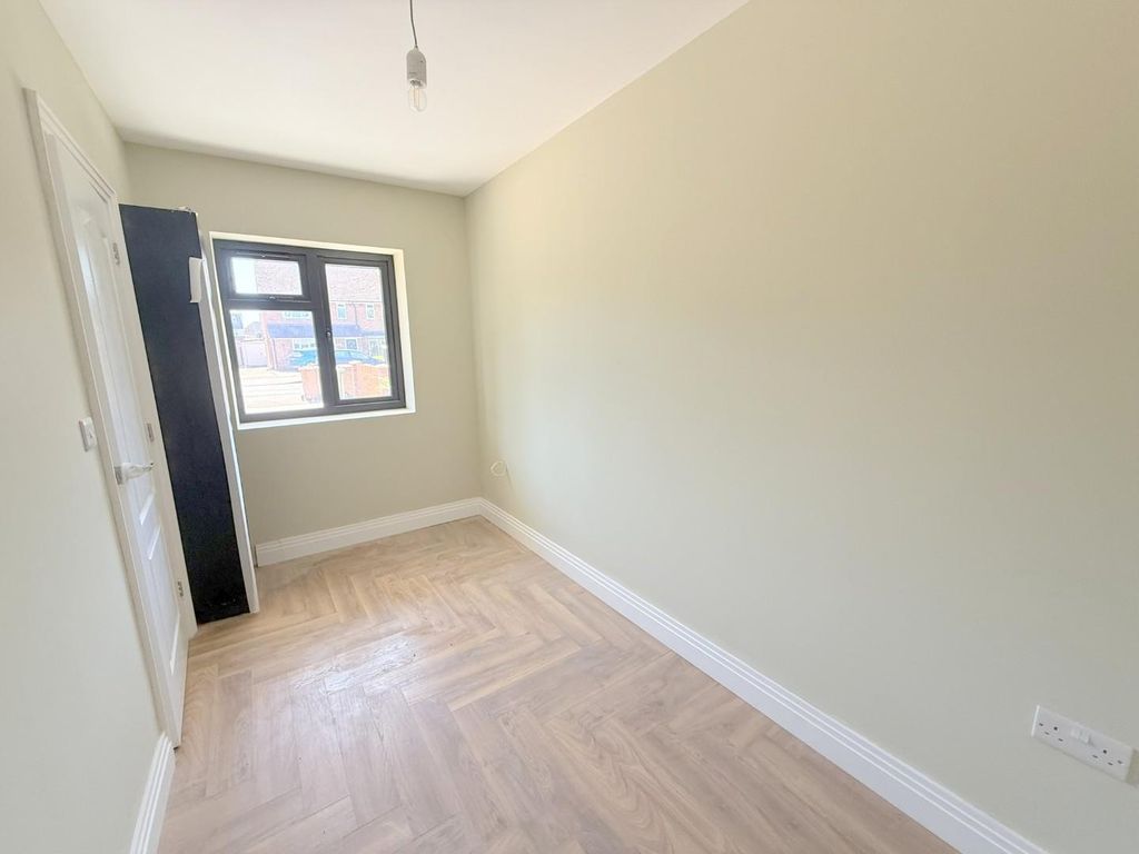 Additional image 9 of 5 bed detached bungalow for saleFeltham Hill Road, Ashford TW15