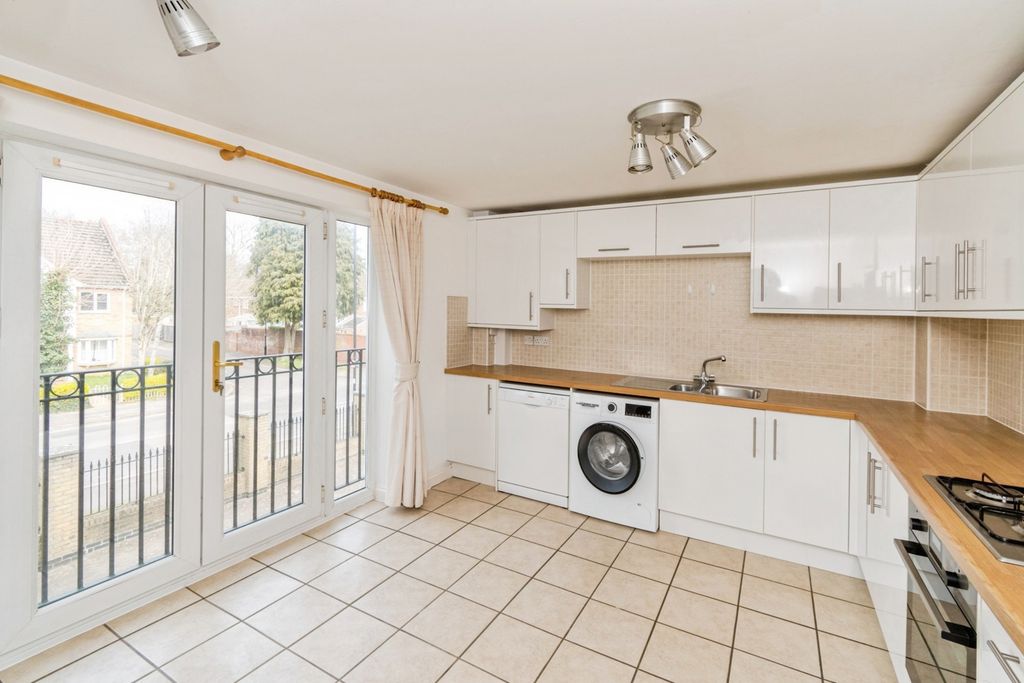 Additional image 4 of 2 bed flat for saleMarshall Square, Banister Park, Southampton, Hampshire SO15