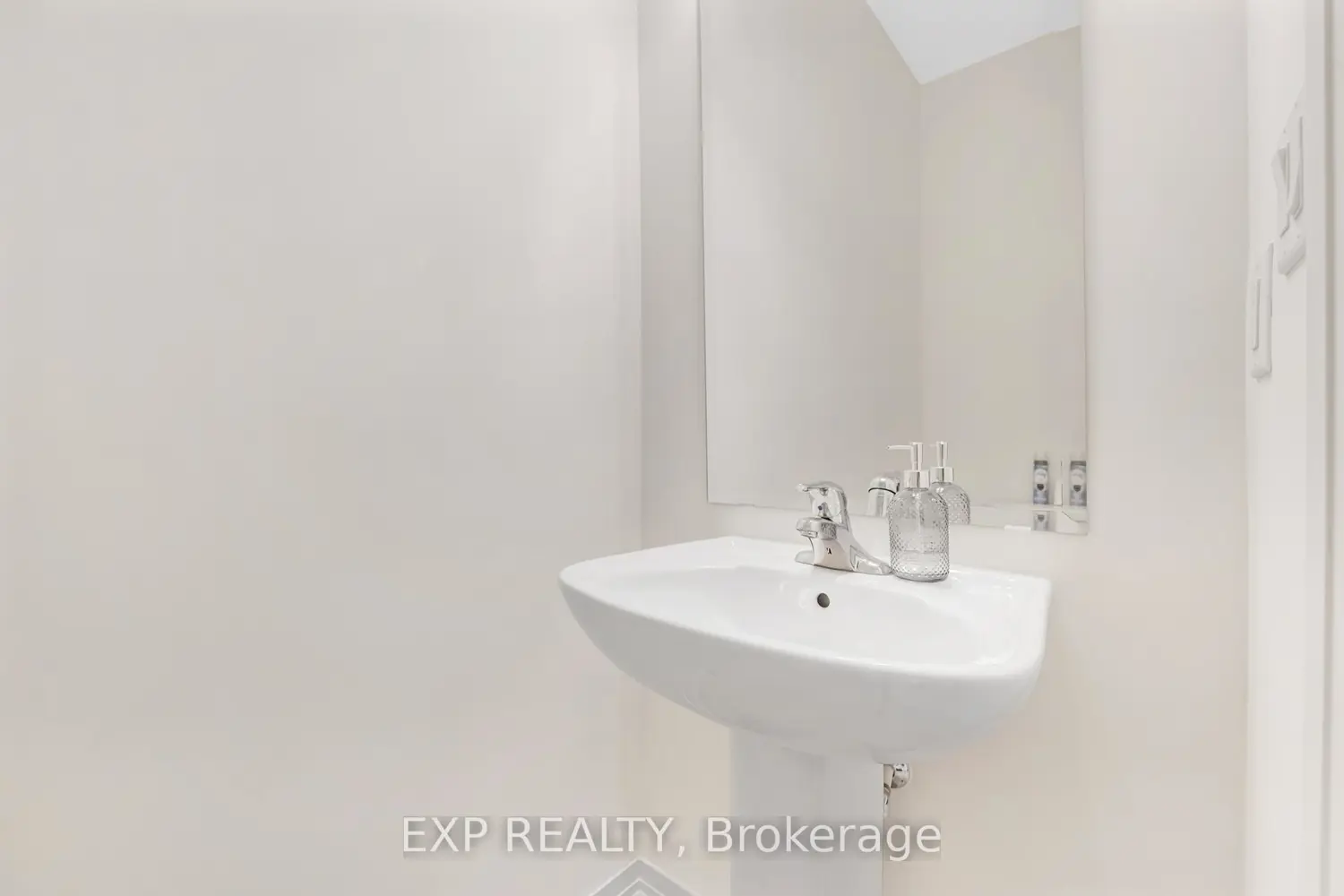Additional image 4 of 122 Turnberry Lane