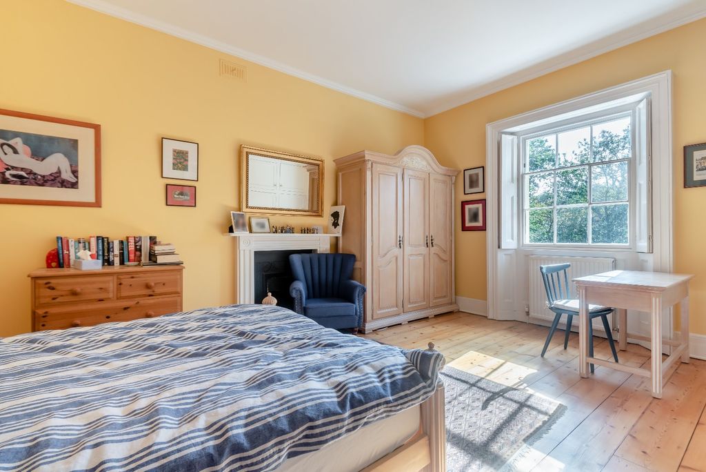 Additional image 11 of 6 bed detached house for saleVicarage Road, Yateley, Hampshire GU46