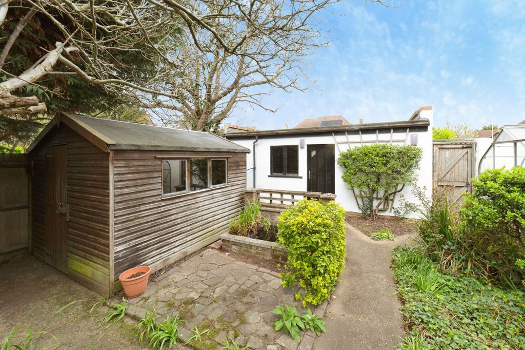 Additional image 12 of 4 bed detached house for saleManor Way, Worcester Park KT4