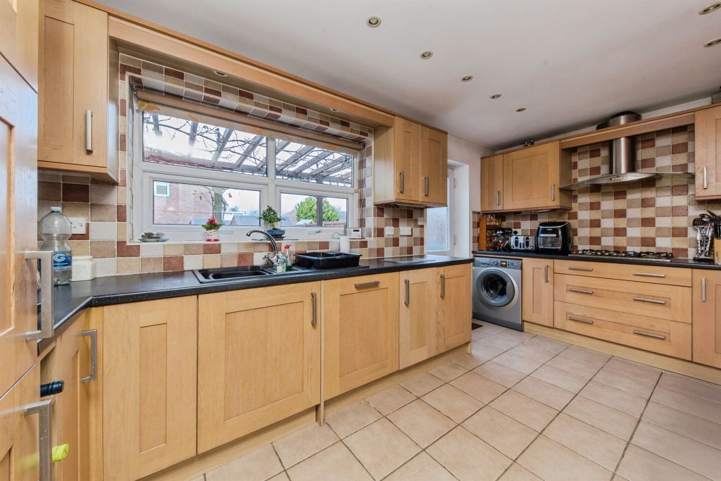 Additional image 4 of 4 bed detached house for saleBeechfields, Winsford CW7