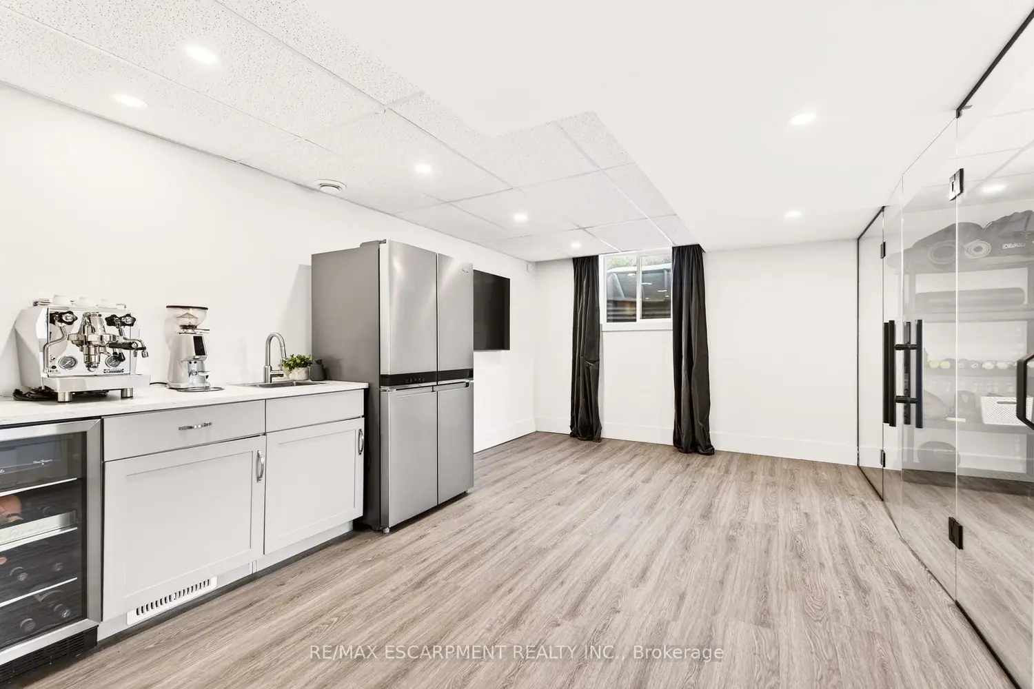 Additional image 16 of 2129 Highview Drive