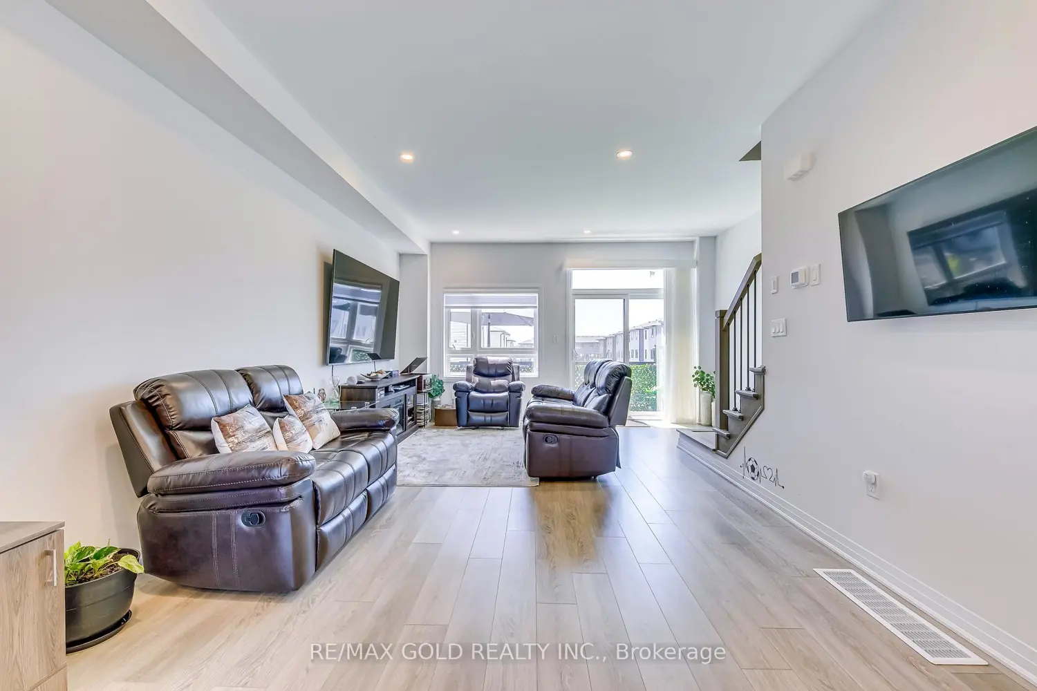 Additional image 12 of 51 Sparrow Avenue 90