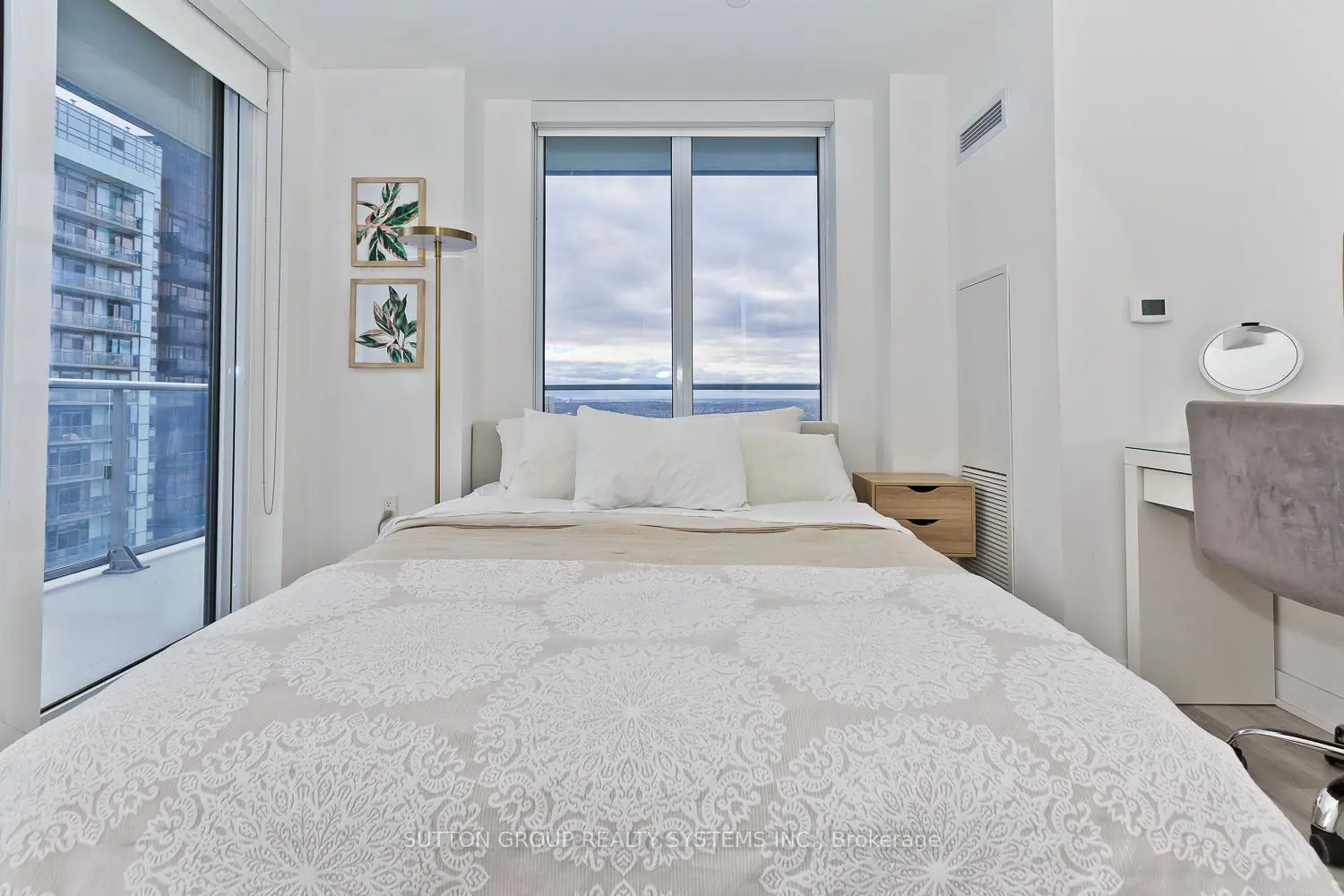 Additional image 10 of 4655 Metcalfe Avenue 1409