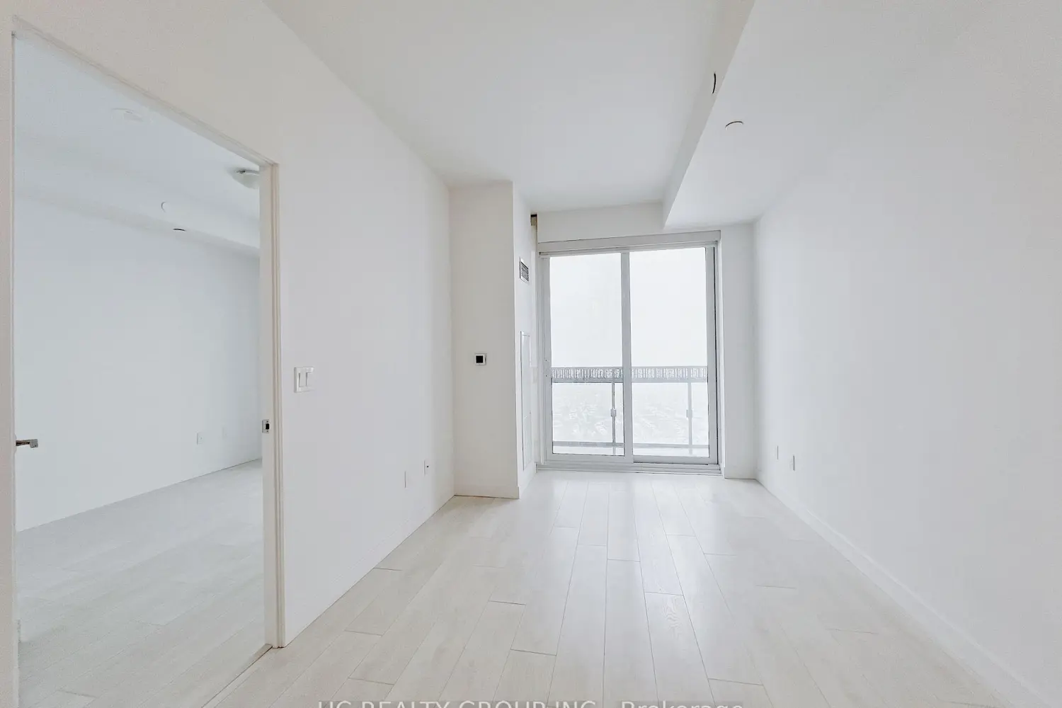 Additional image 12 of 8 Eglinton Avenue 5203