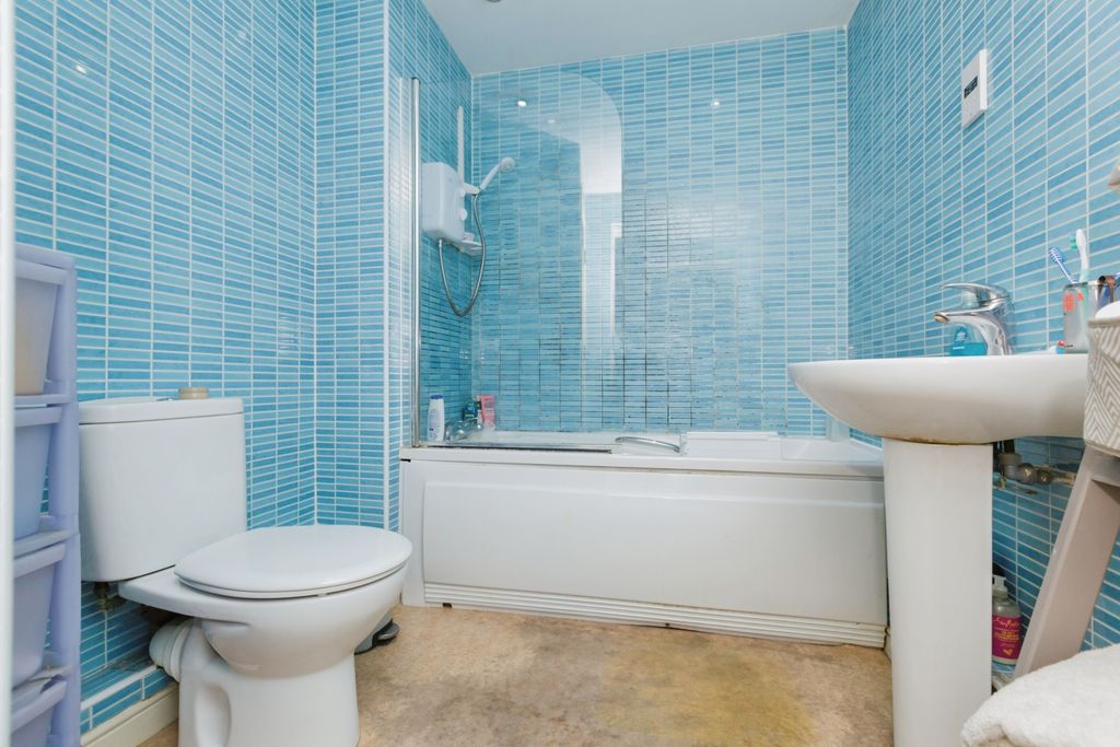 Additional image 6 of 2 bed flat for saleKepwick Road, Hamilton, Leicester, Leicestershire LE5