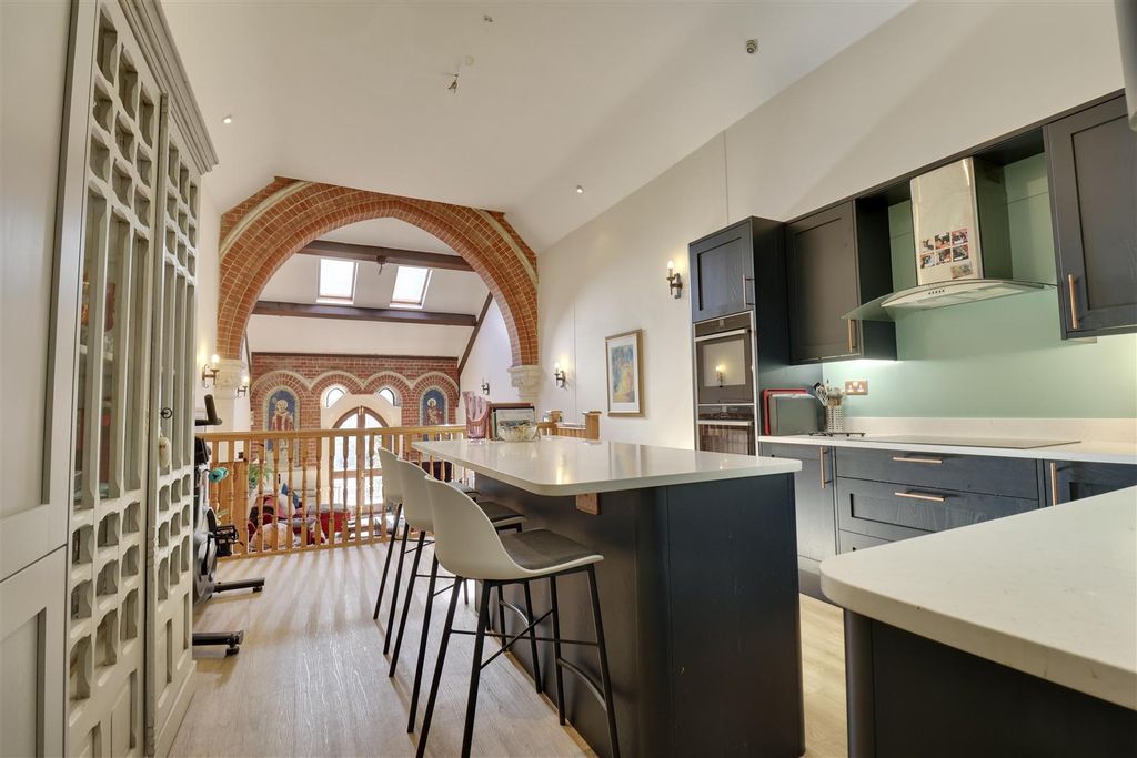 Additional image 6 of 3 bed town house for saleHenderson Road, Southsea PO4