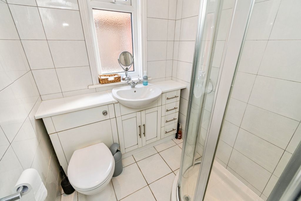 Additional image 14 of 3 bed semi-detached house for saleHill Lane, Bassett, Southampton, Hampshire SO15