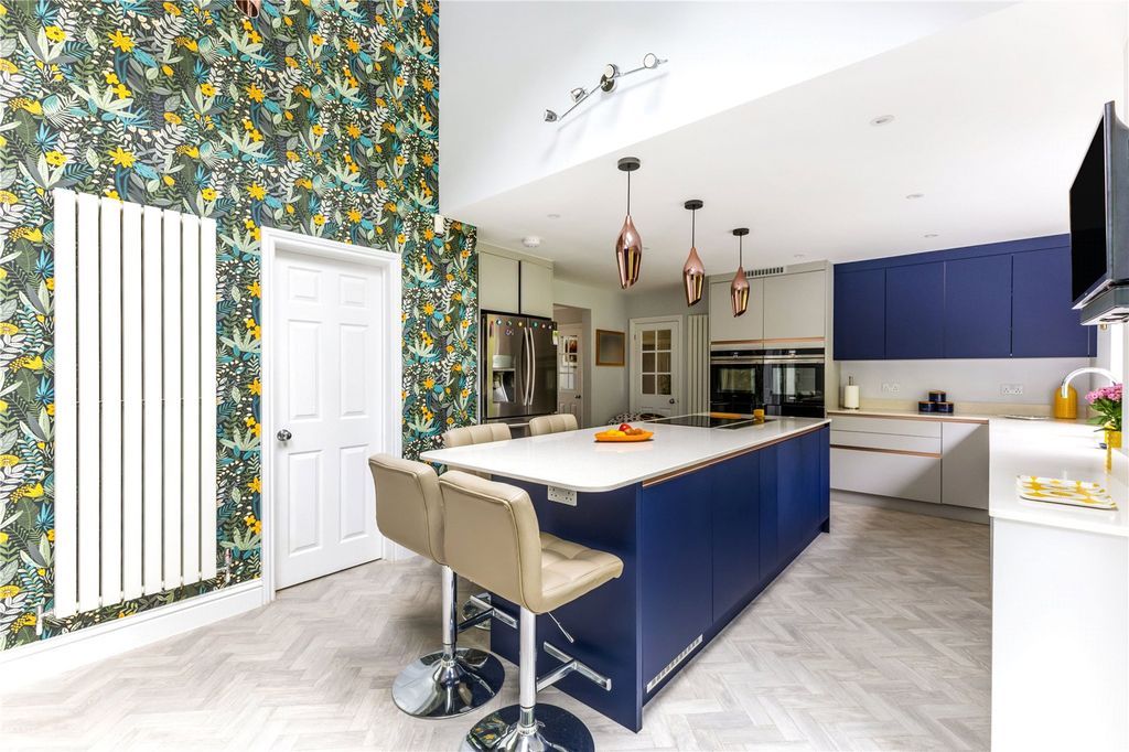 Additional image 3 of 4 bed detached house for saleKiln Ride, Finchampstead, Wokingham RG40