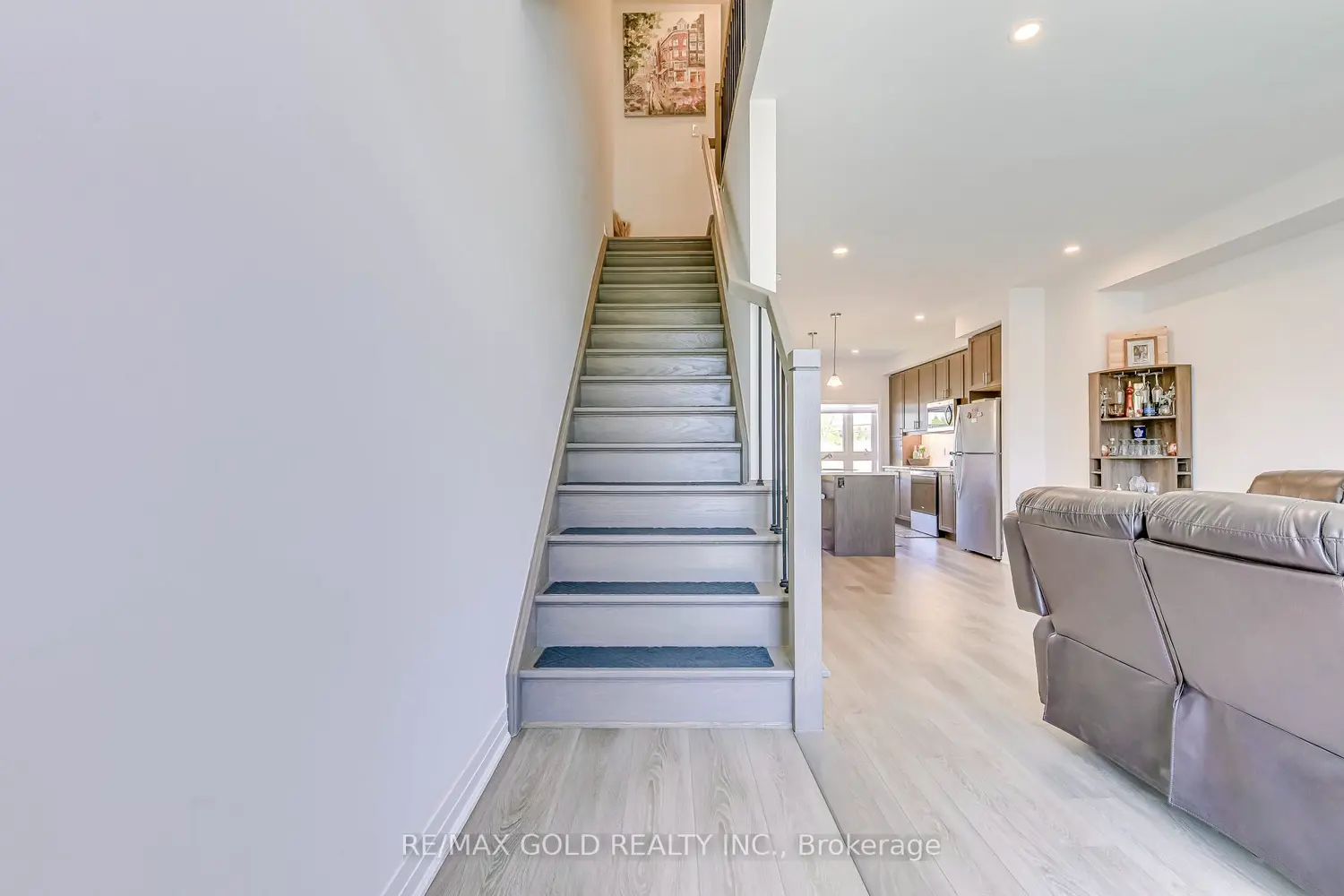 Additional image 15 of 51 Sparrow Avenue 90