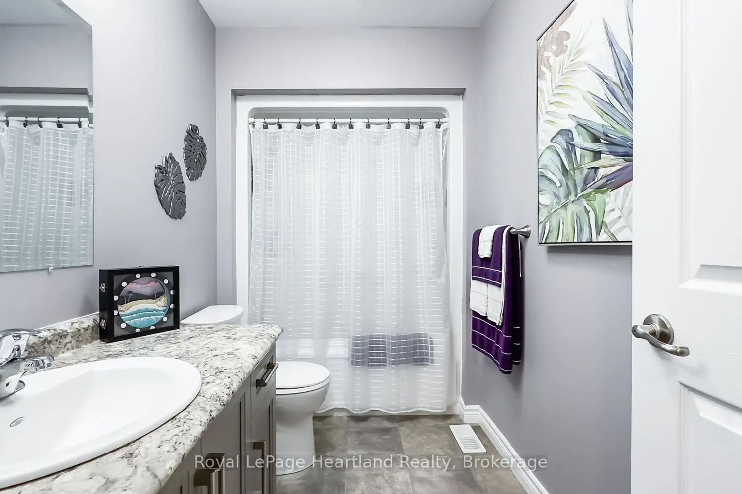 80 Lake Breeze Drive photo 4