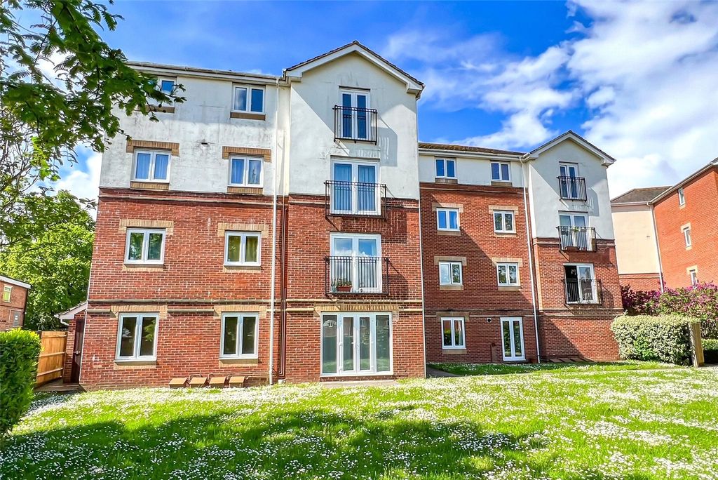 2 bed flat for saleWest End Road, Southampton, Hampshire SO18