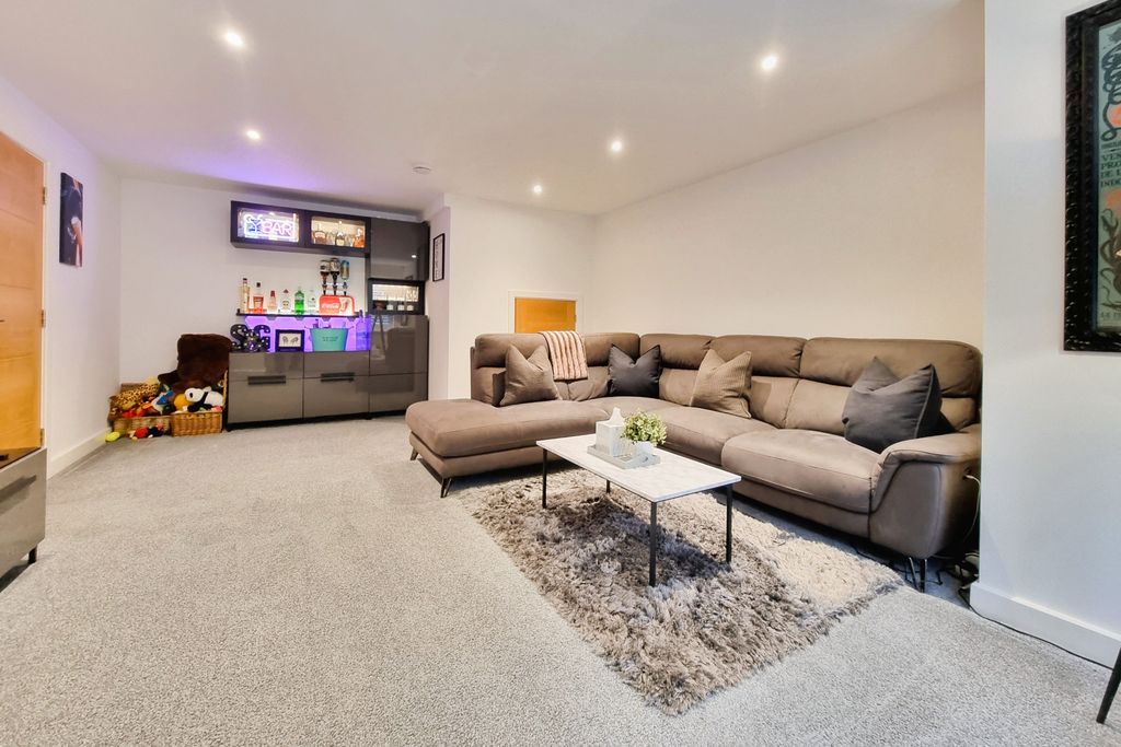 Additional image 5 of 4 bed detached house for saleDrayton, Hampshire PO6