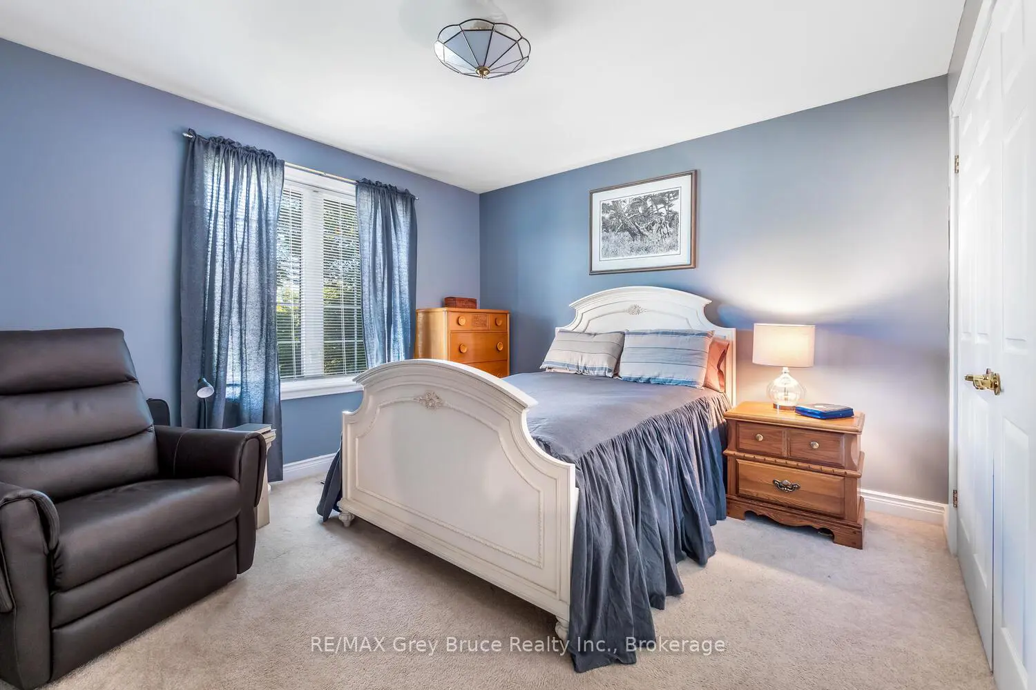 Additional image 8 of 501204 Grey Road 1