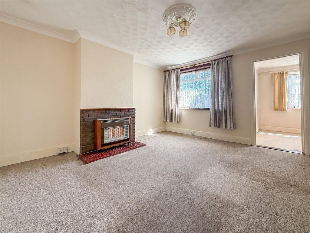 Additional image 4 of 3 bed semi-detached bungalow for saleLeith Avenue, Portchester PO16