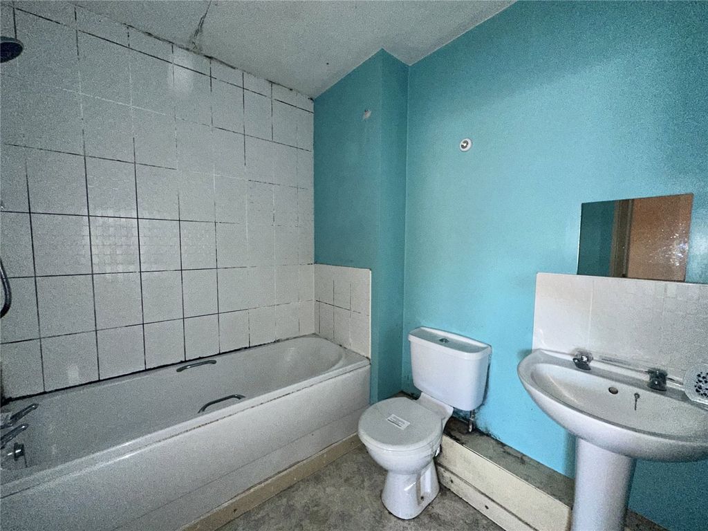 Additional image 6 of 2 bed flat for saleGuest Street, Widnes, Cheshire WA8
