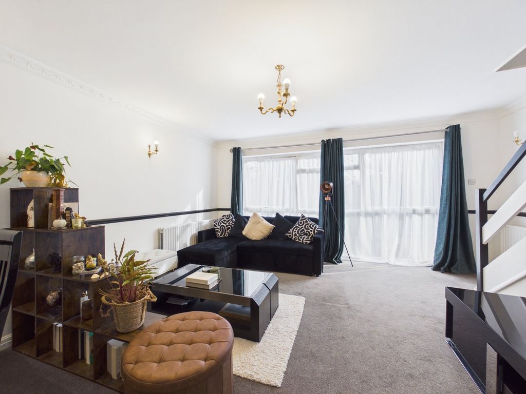 Additional image 8 of 2 bed flat for saleFordbridge Road, Ashford, Surrey TW15