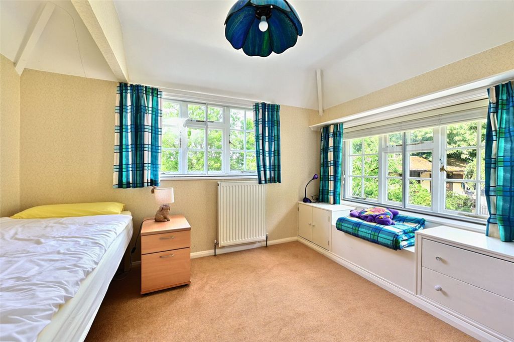 Additional image 24 of 6 bed detached house for saleWhite Horse Lane, Finchampstead, Wokingham, Berkshire RG40