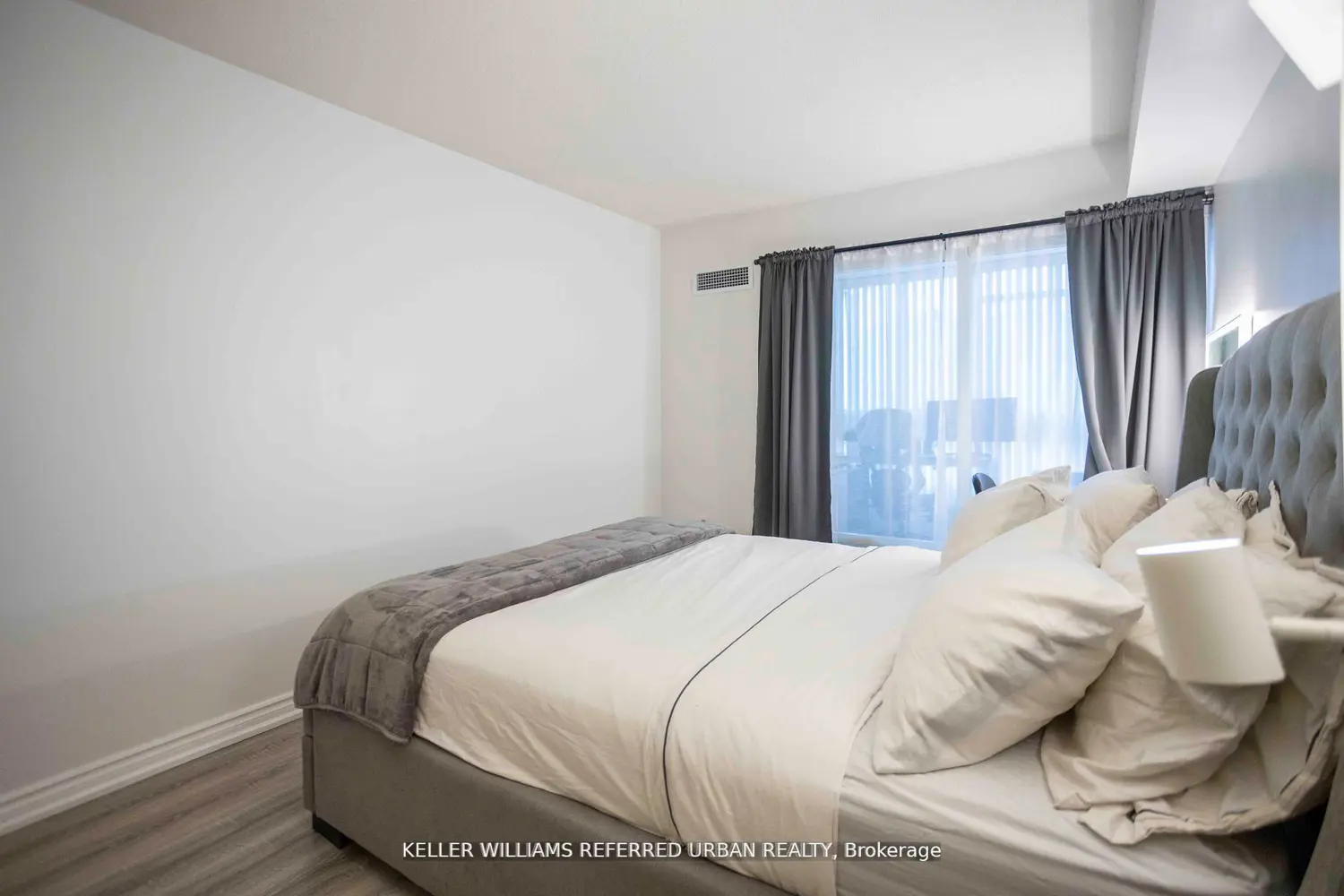 Additional image 11 of 3233 Eglinton Avenue 1812