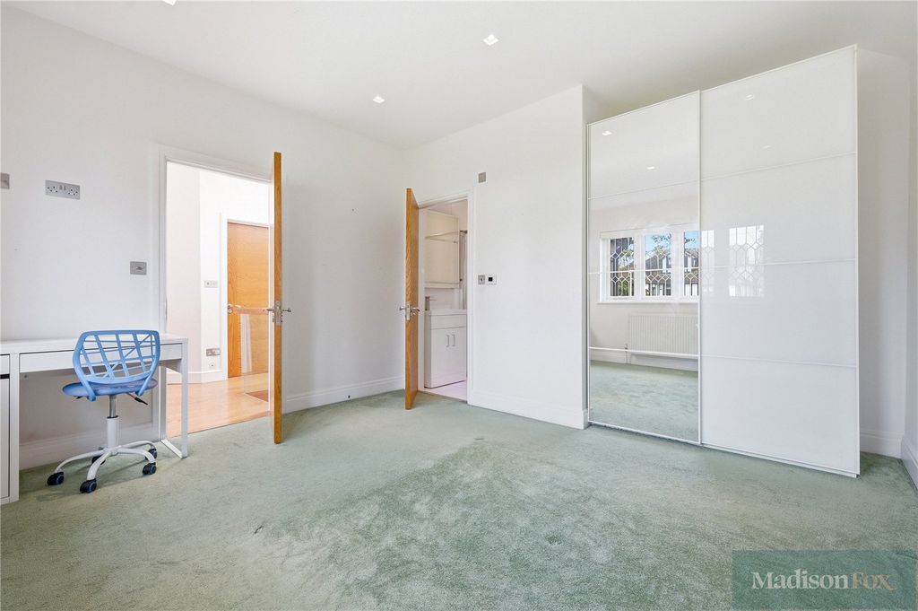 Additional image 31 of 5 bed detached house for saleWoodland Way, Woodford Green IG8