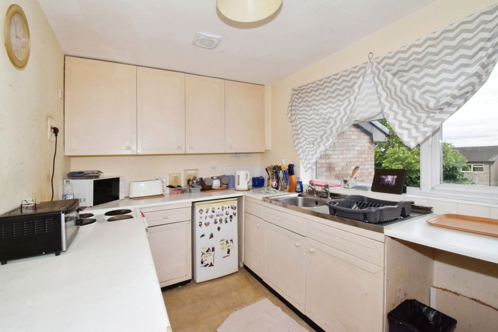 Additional image 3 of 2 bed flat for saleHotoft Road, Leicester, Leicestershire LE5