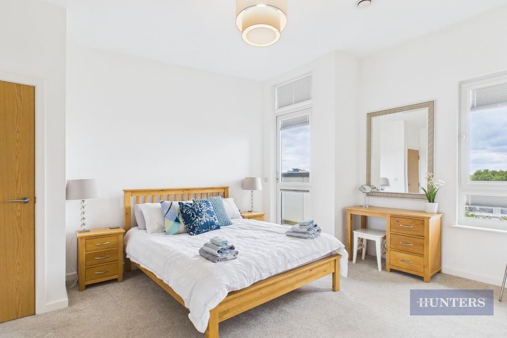 Additional image 6 of 2 bed flat for saleEmpress Heights, College Street, Southampton SO14