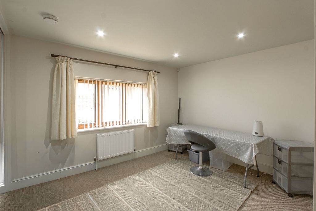 Additional image 14 of 4 bed bungalow for saleSandhurst Road, Yeovil BA20