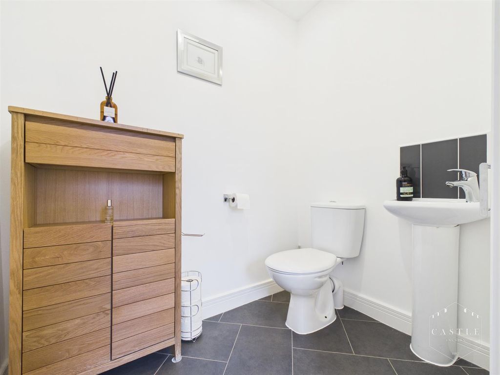 Additional image 13 of 4 bed detached house for saleFrezenberg Close, Burbage, Hinckley LE10