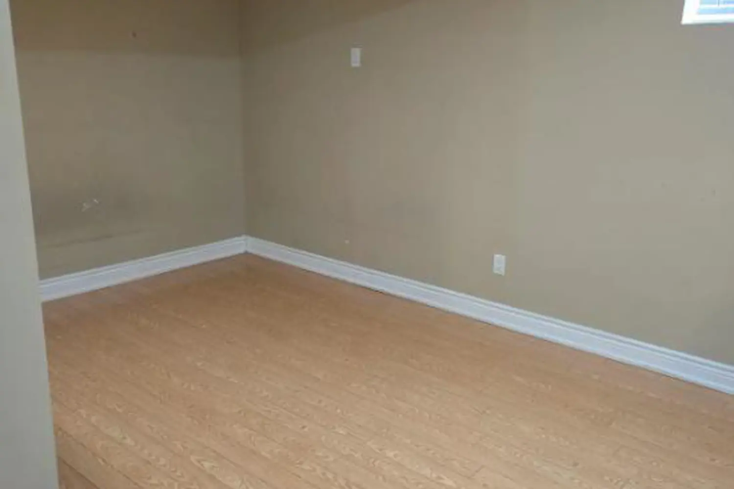 Additional image 9 of 110 Crystalview Crescent