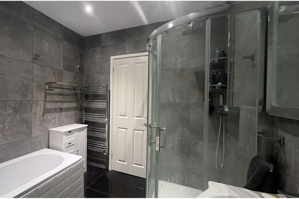 Additional image 15 of 4 bed detached house for saleGuernsey Gardens, Wickford SS11