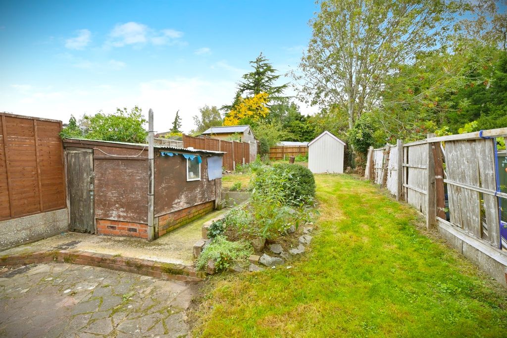 Additional image 14 of 3 bed semi-detached house for saleCrescent Close, Market Harborough LE16