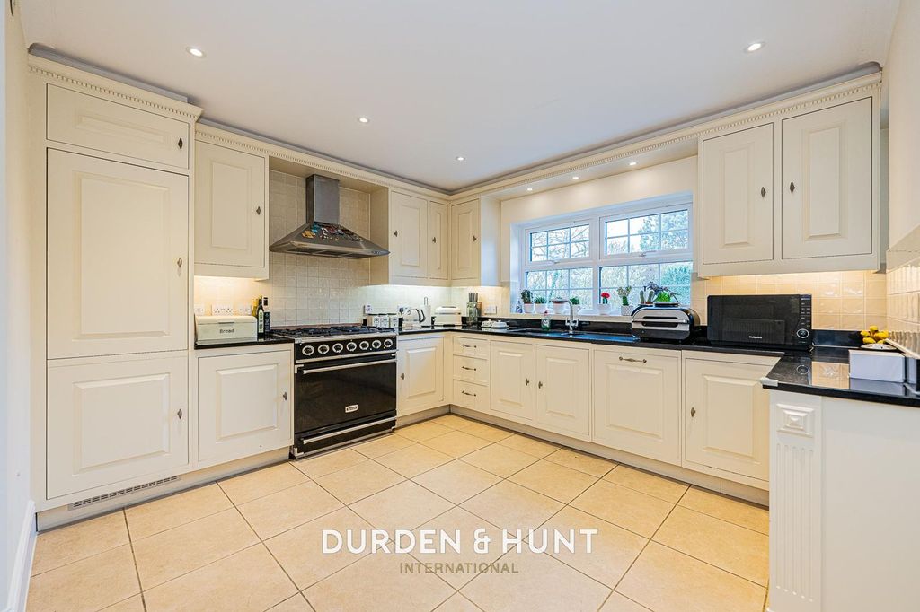 Additional image 5 of 5 bed detached house for saleRegents Drive, Woodford Green IG8