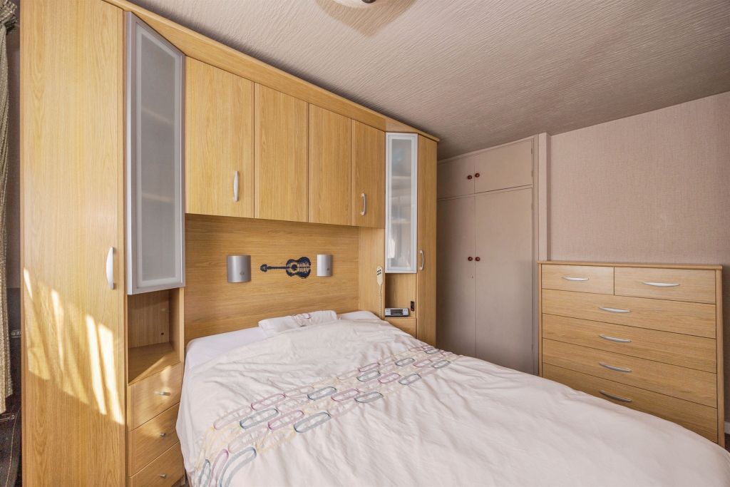 Additional image 16 of 3 bed semi-detached house for saleSeaway Crescent, Southsea PO4