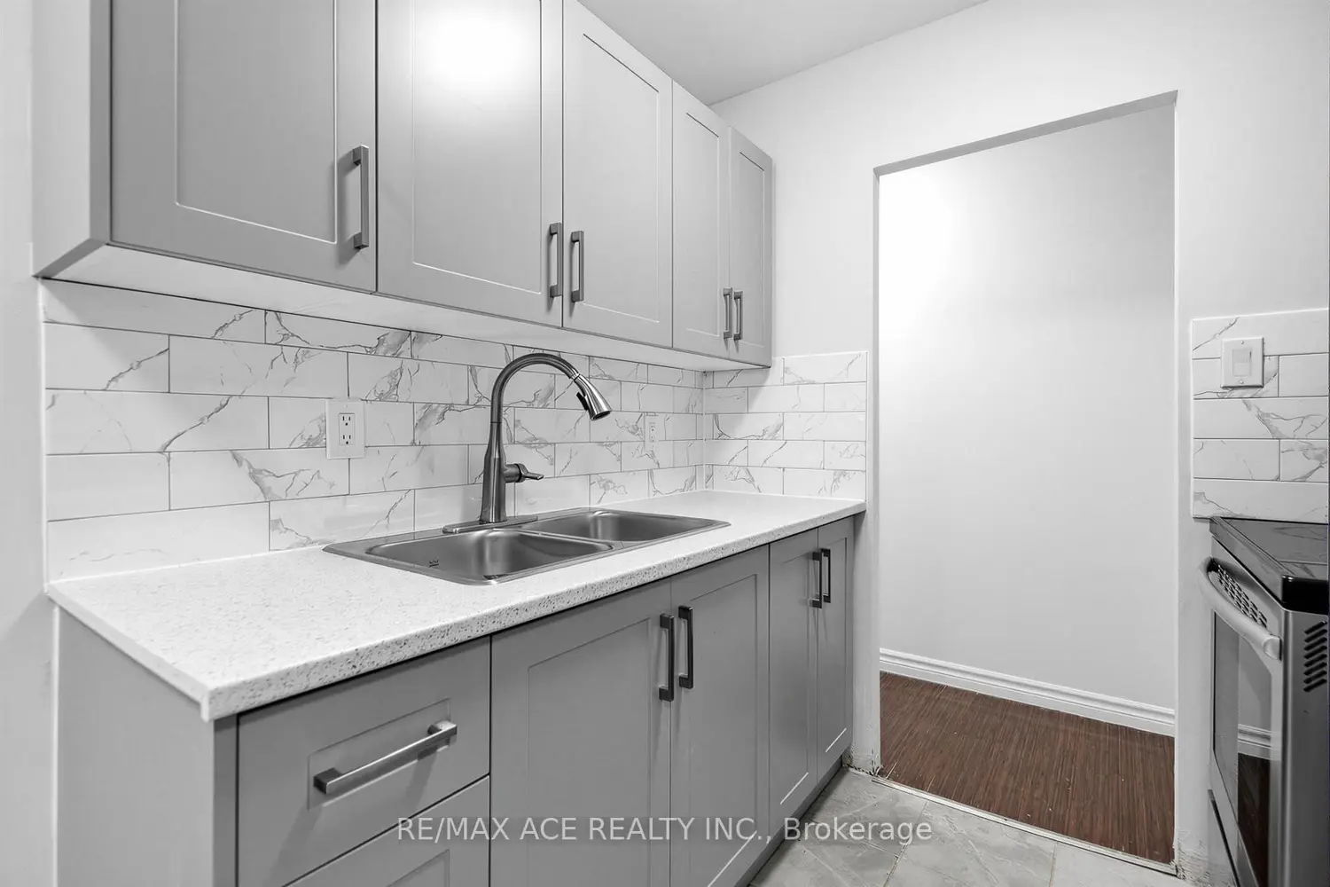 Additional image 7 of 1690 Victoria Park Avenue 204