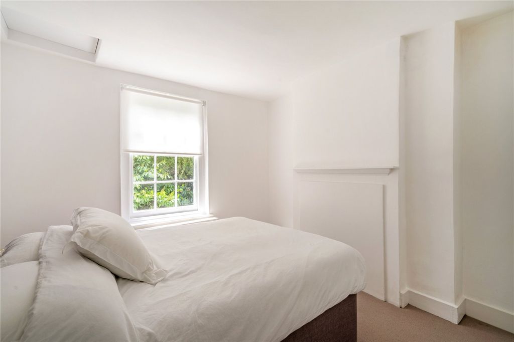 Additional image 9 of 3 bed semi-detached house for saleLondon Road, Windlesham GU20
