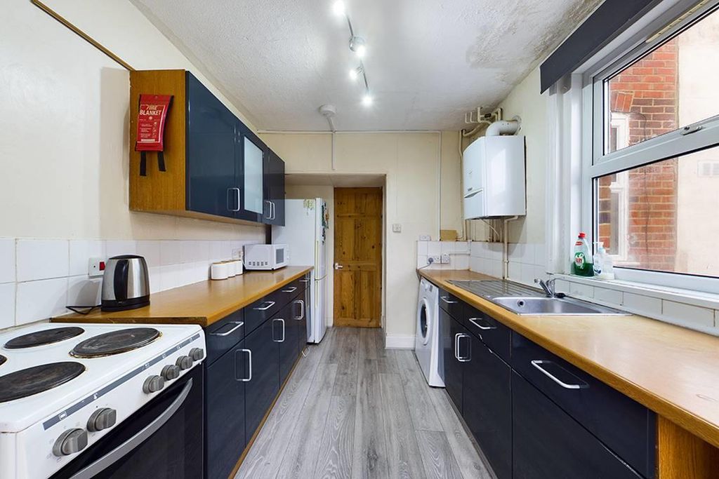 Additional image 2 of 3 bed terraced house for saleLivingstone Road, Southampton SO14