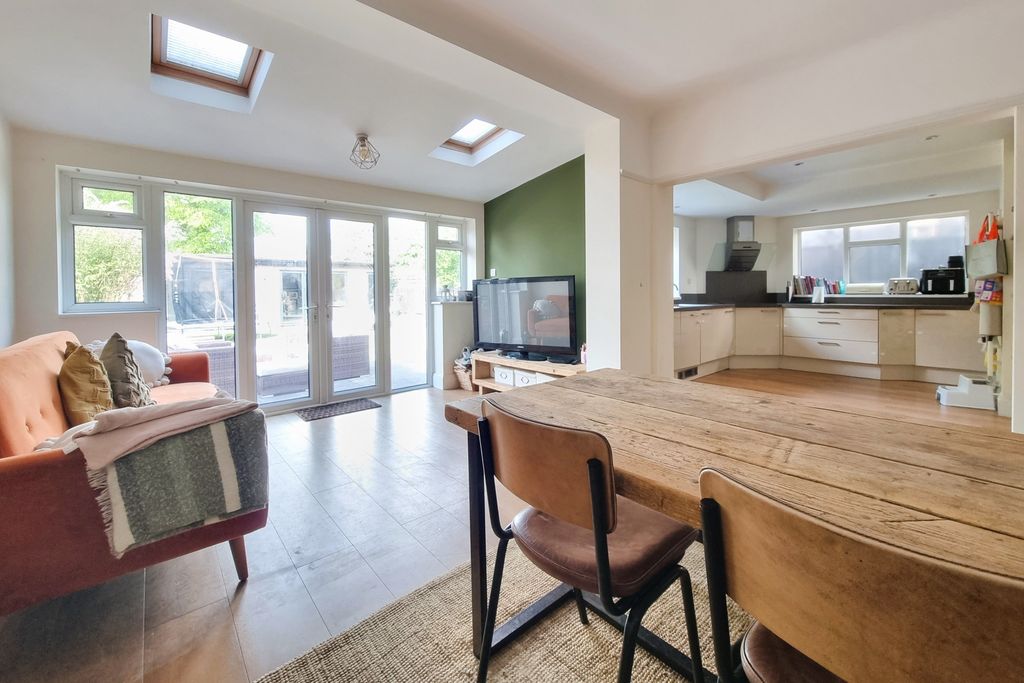 Additional image 6 of 4 bed semi-detached house for saleDrayton, Hampshire PO6