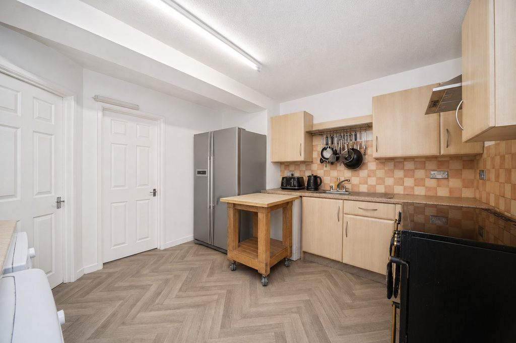 Additional image 5 of 2 bed terraced house for saleOuter Circle, Southampton SO16