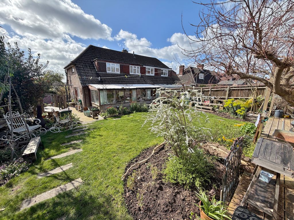 Additional image 2 of 4 bed semi-detached bungalow for saleSeaview Avenue, Portchester PO16