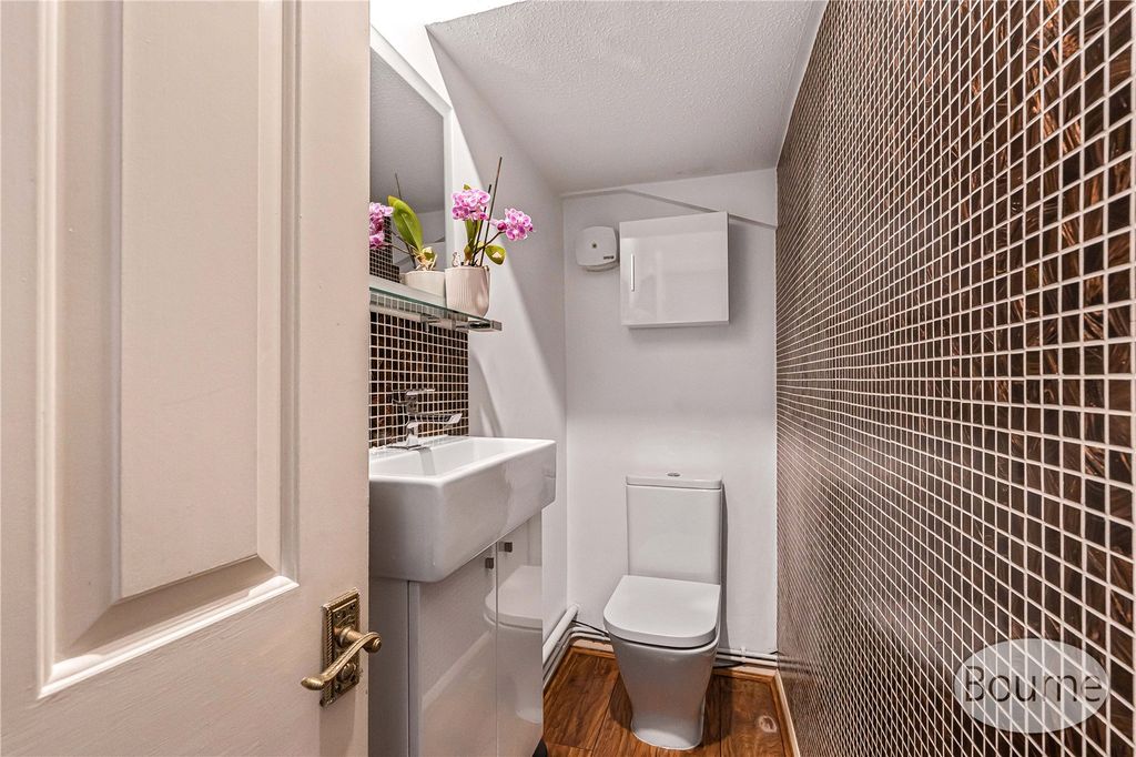 Additional image 8 of 3 bed detached house for saleRiverside Gardens, Old Woking, Woking, Surrey GU22
