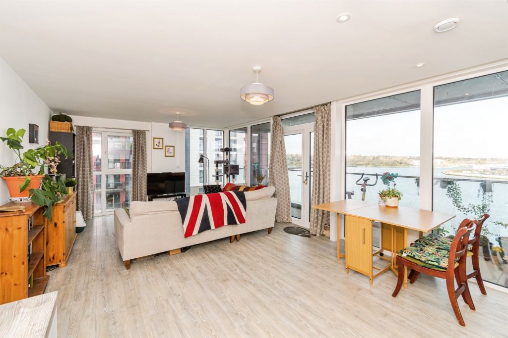 Additional image 3 of 2 bed flat for saleMeridian Way, Southampton SO14